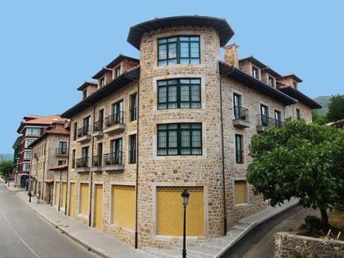 Apartamentos Villa De Cabrales Arenas De Cabrales Exterior photo